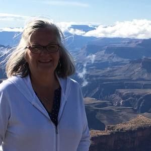 Meet your Posher, Debbie